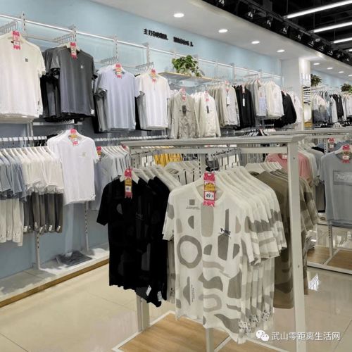 衣品之家服裝批發(fā)城開業(yè),百分之百中獎,超級大獎等你拿